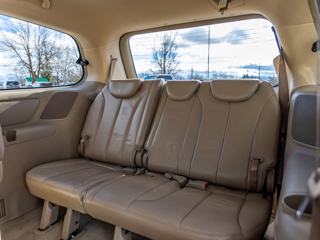 2007 Hyundai Entourage Base