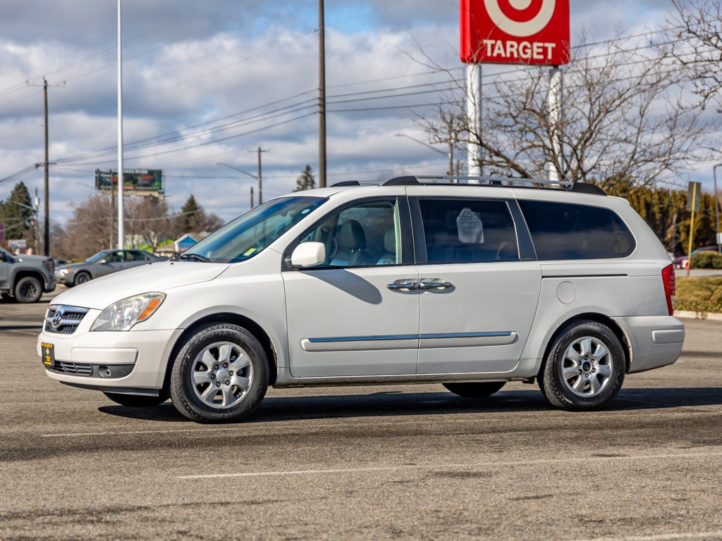 2007 Hyundai Entourage Base