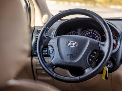 2007 Hyundai Entourage Base