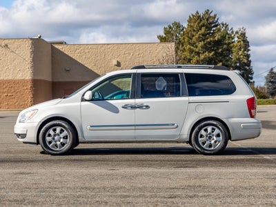 2007 Hyundai Entourage Base