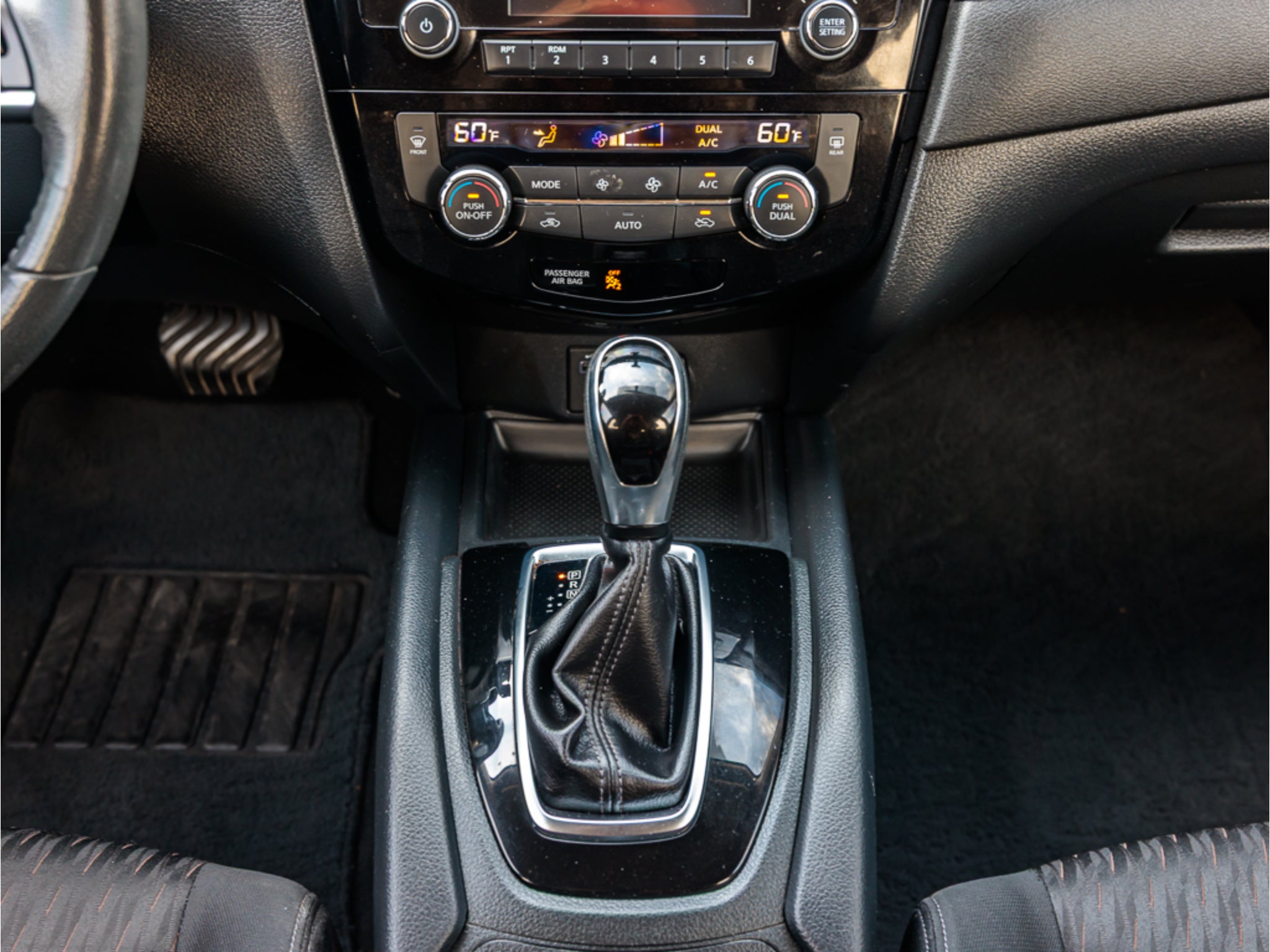 2017 Nissan Rogue Base