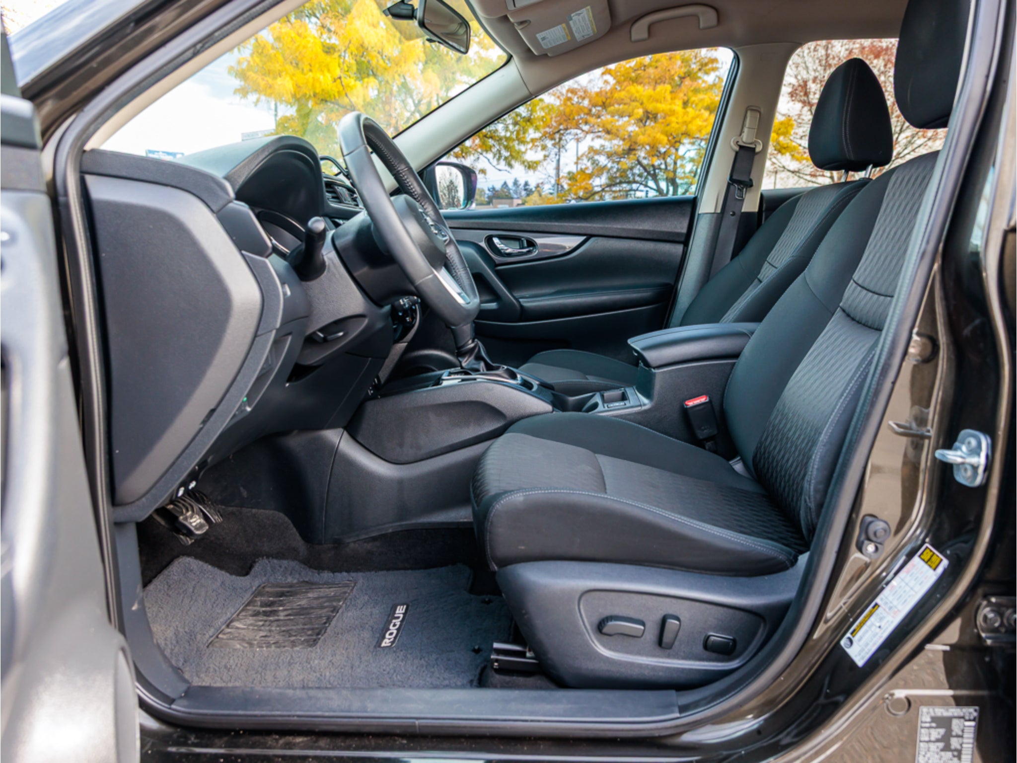 2017 Nissan Rogue Base