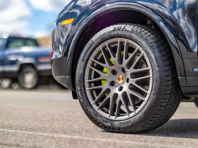 2018 Porsche Cayenne Base