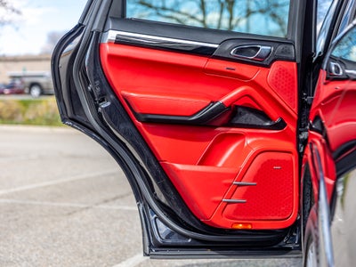 2018 Porsche Cayenne Base