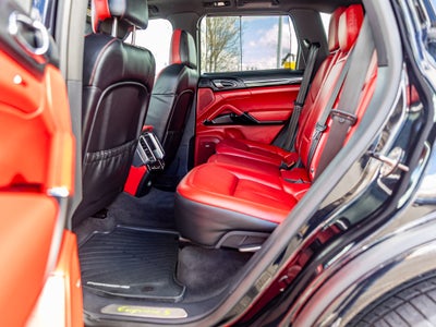 2018 Porsche Cayenne Base