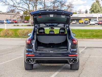 2018 Porsche Cayenne Base