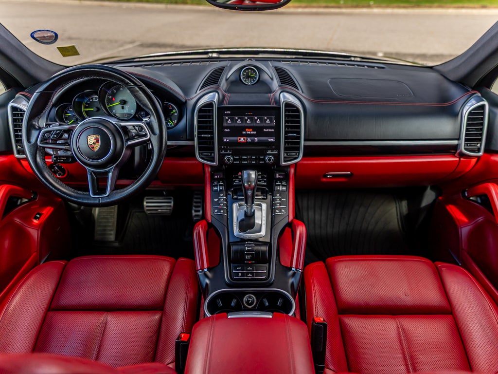 2018 Porsche Cayenne Base