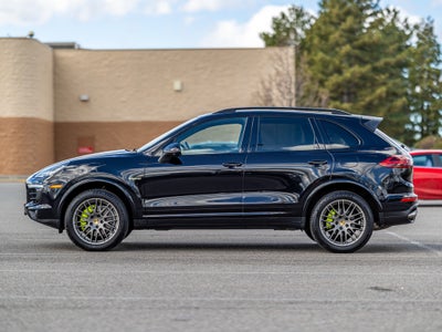 2018 Porsche Cayenne Base