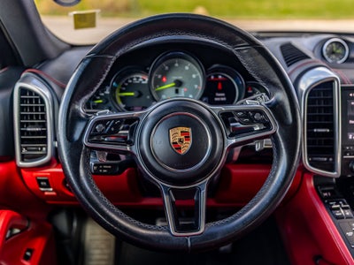2018 Porsche Cayenne Base