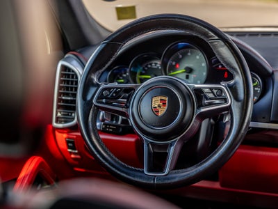2018 Porsche Cayenne Base