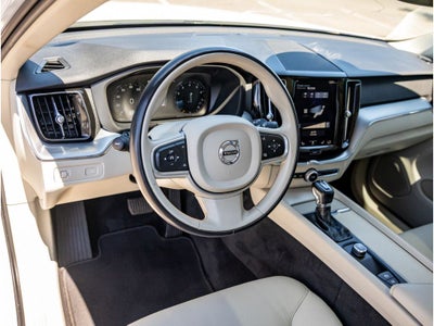 2018 Volvo XC60 Momentum