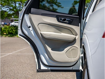 2018 Volvo XC60 Momentum