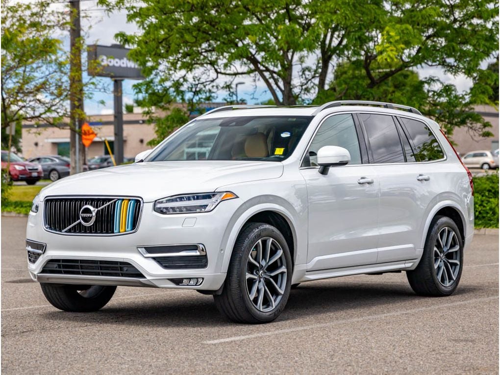 2017 Volvo XC90 Momentum