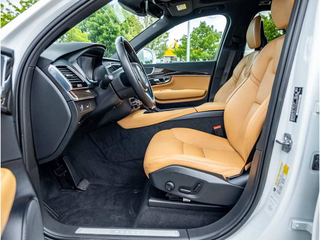 2017 Volvo XC90 Momentum