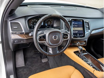 2017 Volvo XC90 Momentum