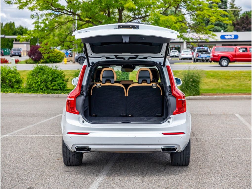 2017 Volvo XC90 Momentum