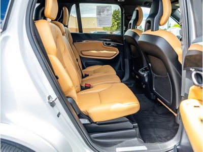 2017 Volvo XC90 Momentum