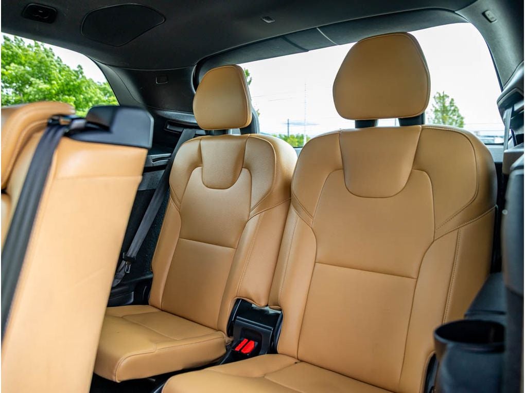 2017 Volvo XC90 Momentum
