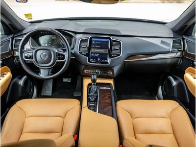2017 Volvo XC90 Momentum