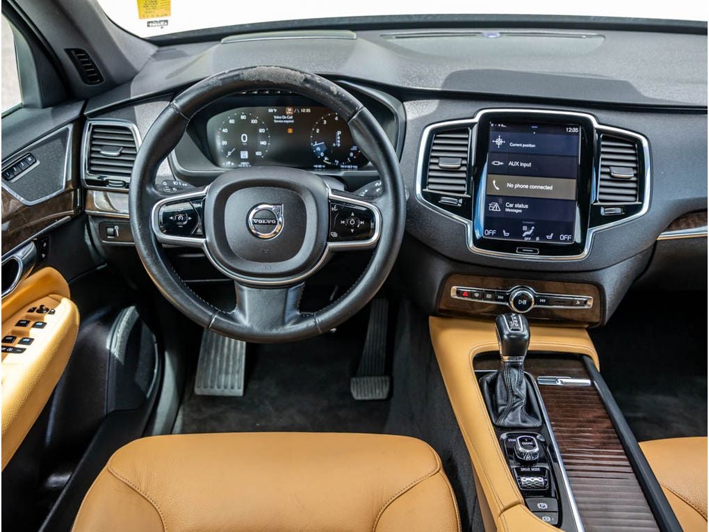 2017 Volvo XC90 Momentum