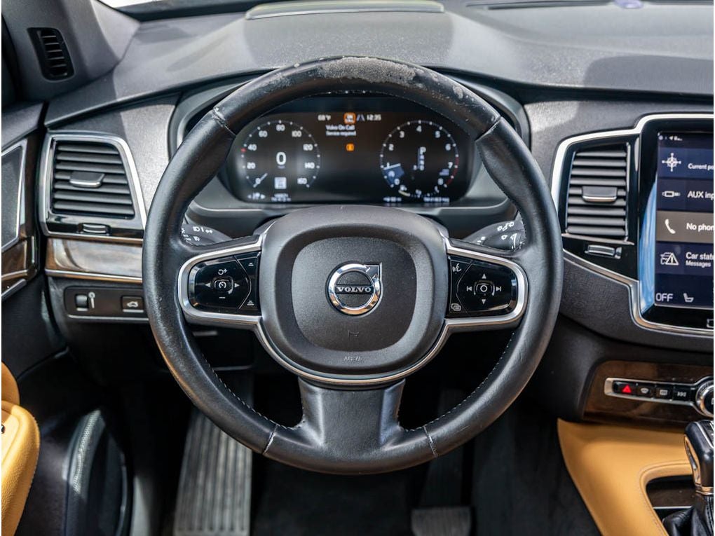 2017 Volvo XC90 Momentum