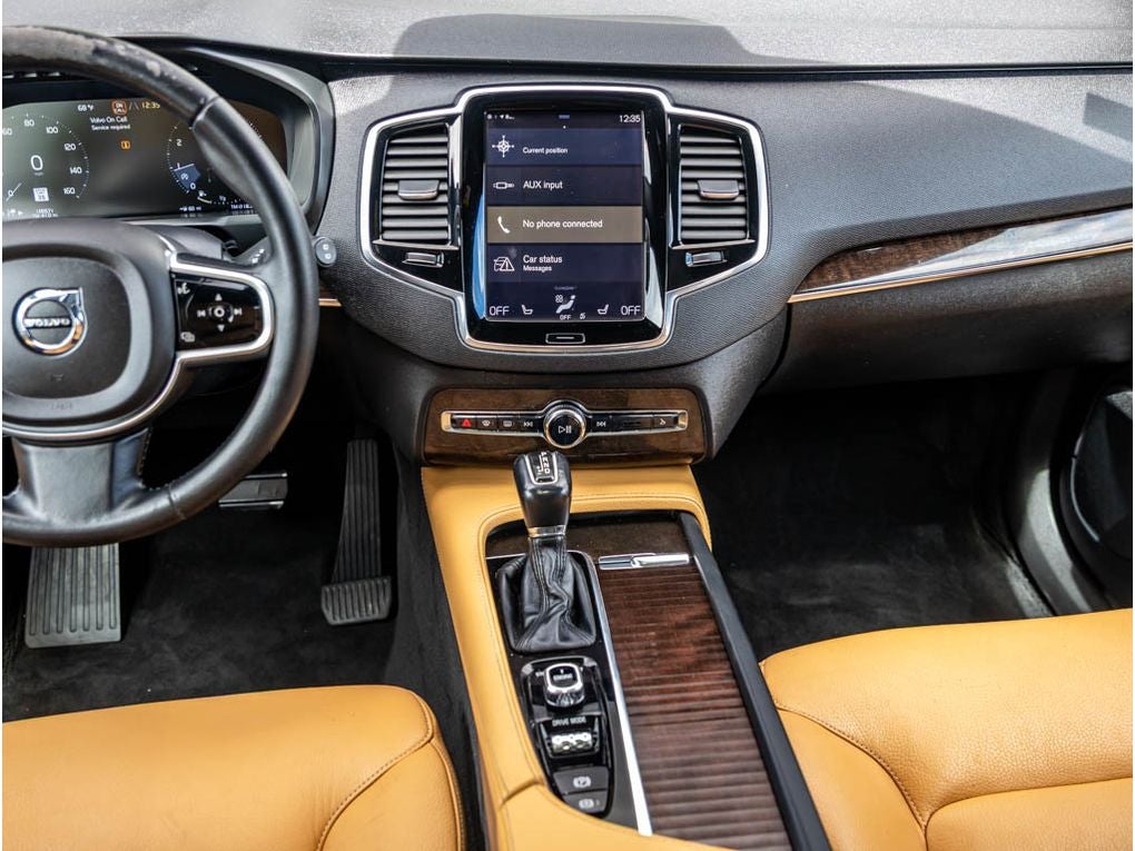 2017 Volvo XC90 Momentum
