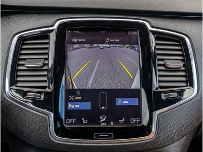 2017 Volvo XC90 Momentum