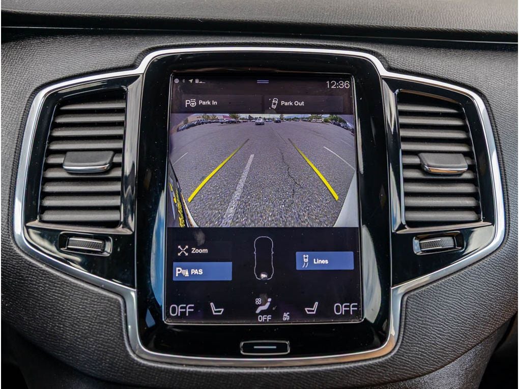 2017 Volvo XC90 Momentum