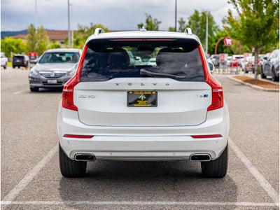2017 Volvo XC90 Momentum