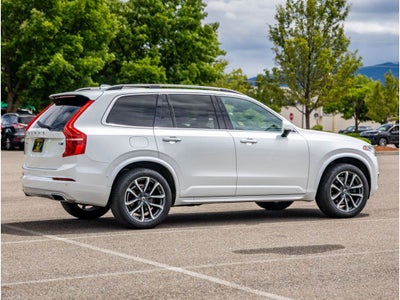 2017 Volvo XC90 Momentum